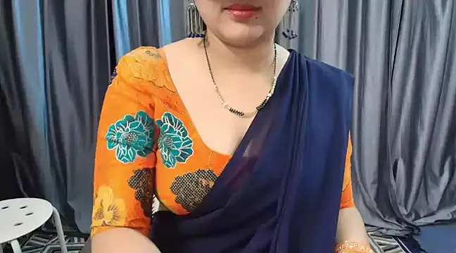 Private goldiwets on StripChat