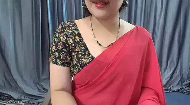 Private goldiwets on StripChat