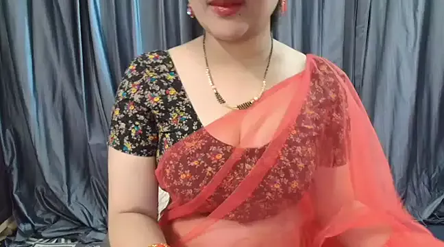 Private goldiwets on StripChat