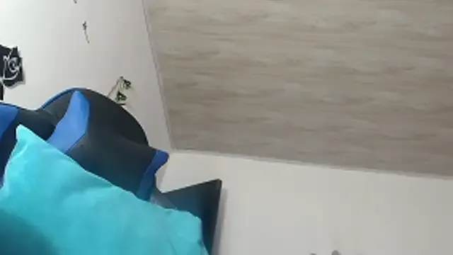 Freechat hanamor on StripChat