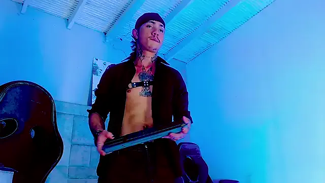 HannibalLester on StripChat 