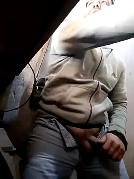 Freechat hecwil8 on StripChat