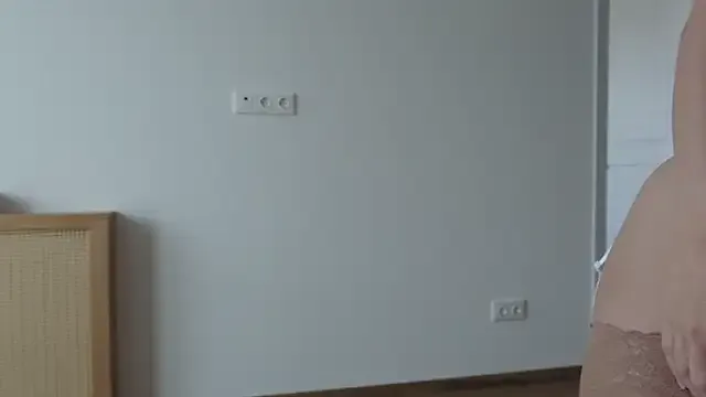 Freechat hee_jeen on StripChat