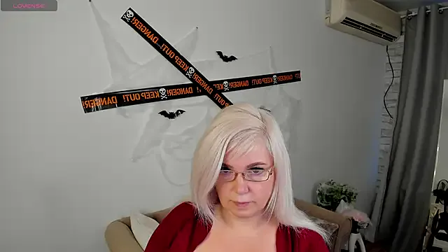 Freechat Hella_Fabel on StripChat