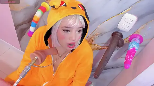 Freechat hinata_dolly on StripChat