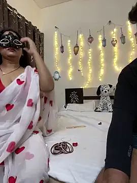 Horny_Riya_bHabhi — Nude dance in public