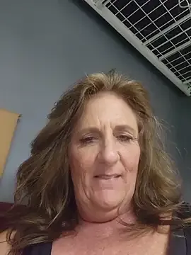 Freechat HotAzMilf on StripChat