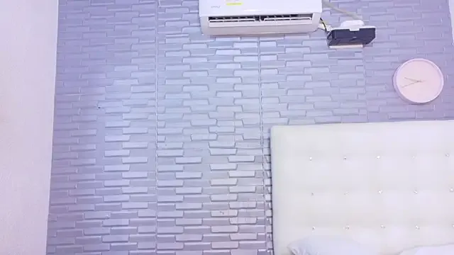 Freechat Hungry_pussy18 on StripChat