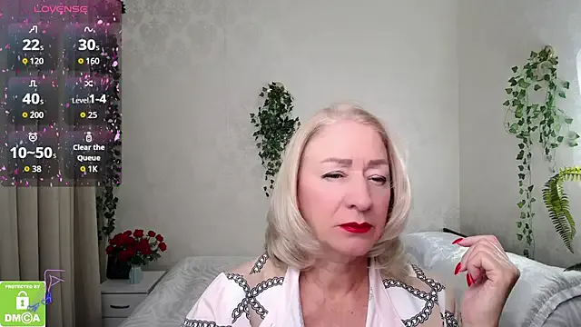 Freechat hunters_woman on StripChat