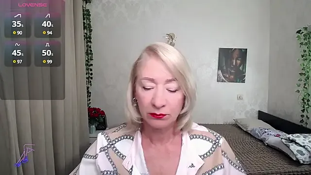 Freechat hunters_woman on StripChat