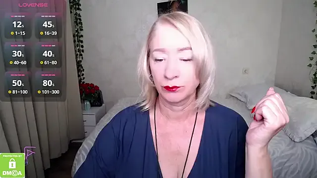 Freechat hunters_woman on StripChat