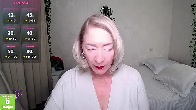 Freechat hunters_woman on StripChat