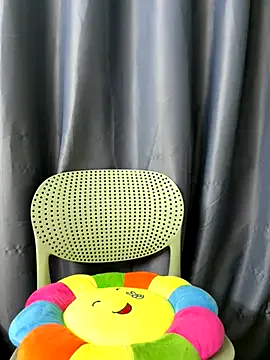 Freechat HuongKa204 on StripChat