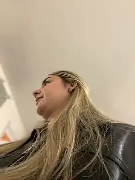 imlindapink on StripChat