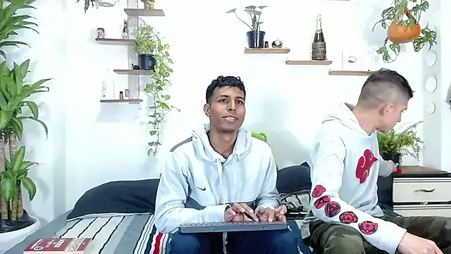 Interracial_Snow_Bunny