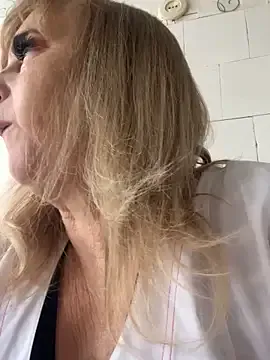 Irina2909@xh on StripChat 