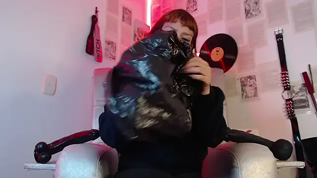 Freechat IvanaFetish on StripChat