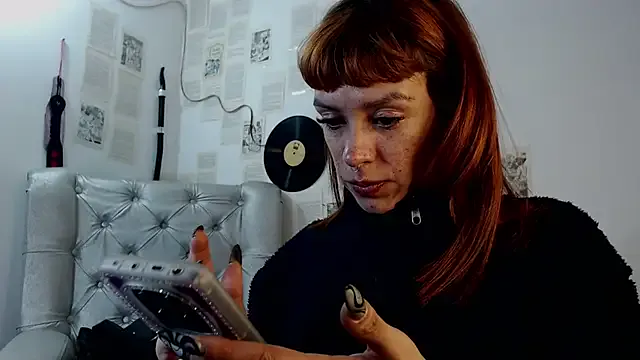 Freechat IvanaFetish on StripChat