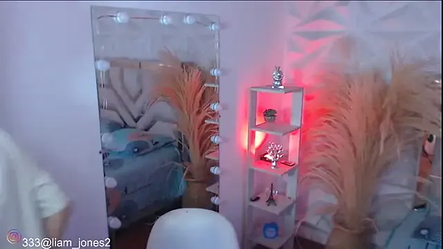 StripChat Jonesliam23 is Freechat Jonesliam23 — Liam naked and masturbates sexy