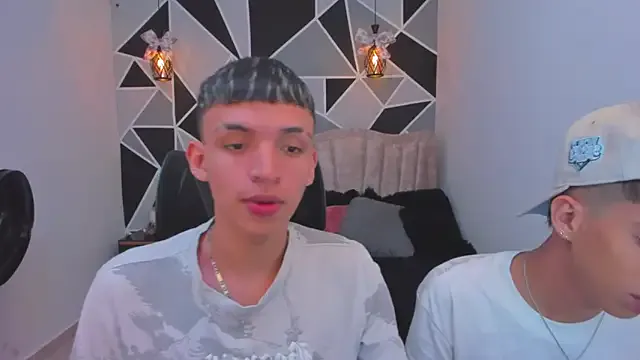 Freechat Juan_Nd_Steven on StripChat