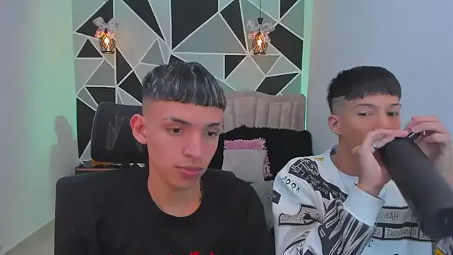 Freechat Juan_Nd_Steven on StripChat