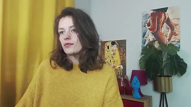 Freechat juicyNadine on StripChat