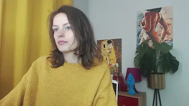 Freechat juicyNadine on StripChat