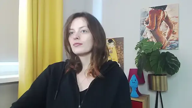 Freechat juicyNadine on StripChat