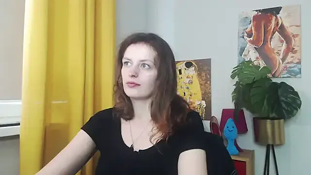 Freechat juicyNadine on StripChat