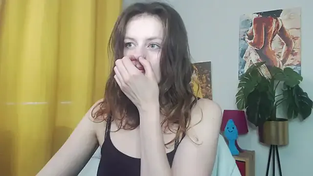 Freechat juicyNadine on StripChat