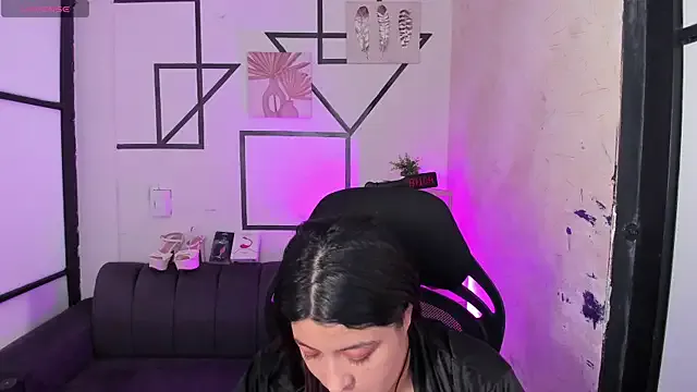 Freechat JulietaKane on StripChat