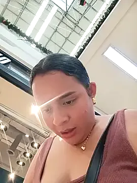 Julieth_hot-69 — My two friends grope my breasts