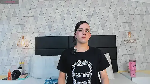 Freechat JustinePerry on StripChat