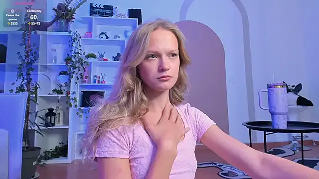 Freechat Kara_smalltits on StripChat