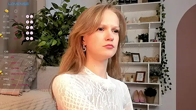 Freechat Kara_smalltits on StripChat