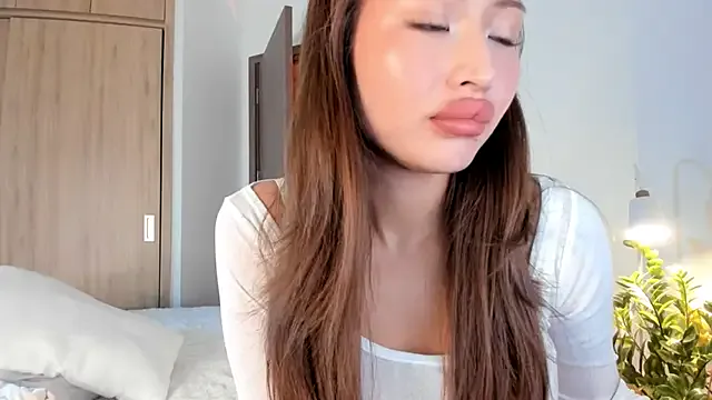 StripChat kawaii_mia is Freechat kawaii_mia — Ocean squirt show