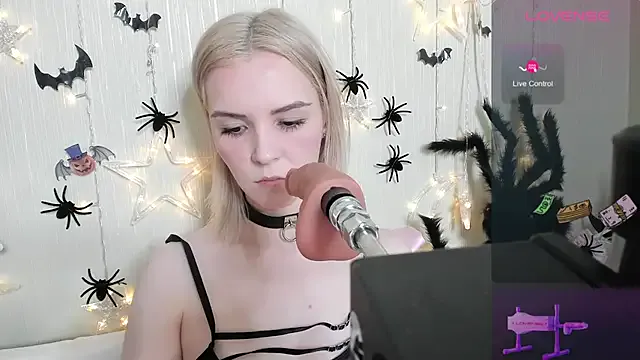 Kaya_Devis on StripChat