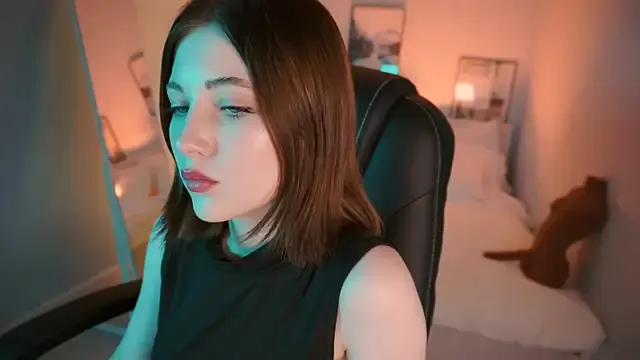 Kimmie_shine on StripChat 