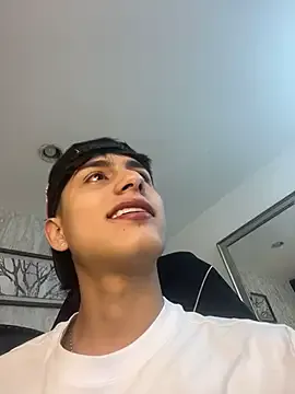 Freechat Lander_Cruz on StripChat