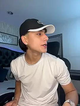 Freechat Lander_Cruz on StripChat