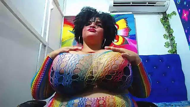 Freechat latina_bigboos25 on StripChat