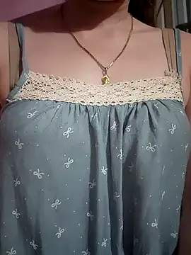 Freechat LeanaLy on StripChat