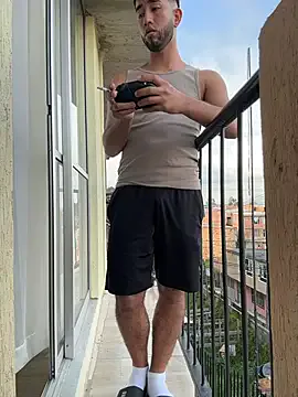 Freechat liam_bronw on StripChat