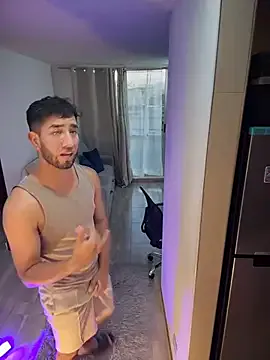 Freechat liam_bronw on StripChat