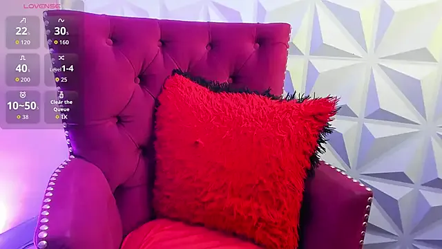 Private LilyQueen_cg on StripChat