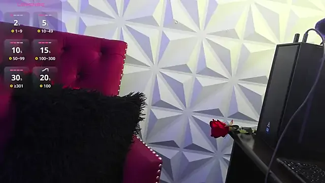 Private LilyQueen_cg on StripChat