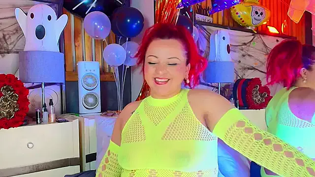 LilyyBigAss —  Oil + fingers