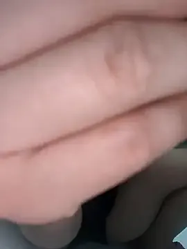 StripChat Linda-pusy is Freechat Linda-pusy — please help me have money to buy medicin