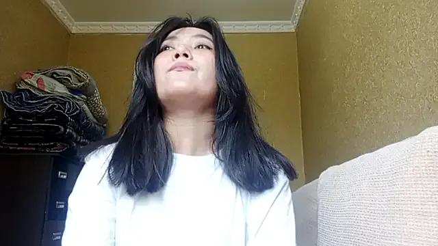 Freechat LinneaHyles on StripChat