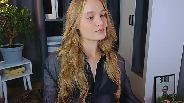 Freechat lisa_schiele on StripChat